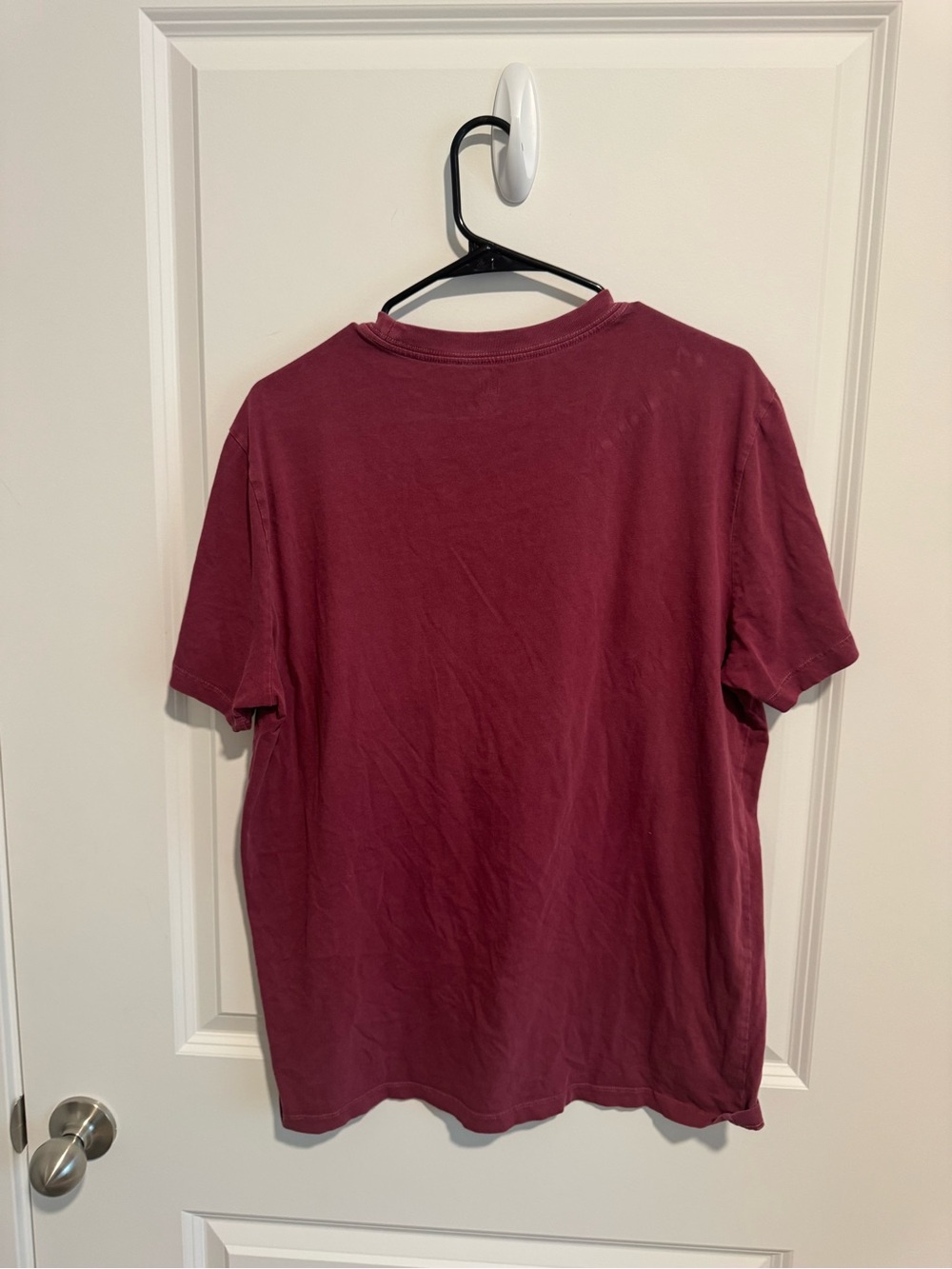 GAP Men's Short Sleeve Pocket Tee in Wine Red - Picture 3 of 5